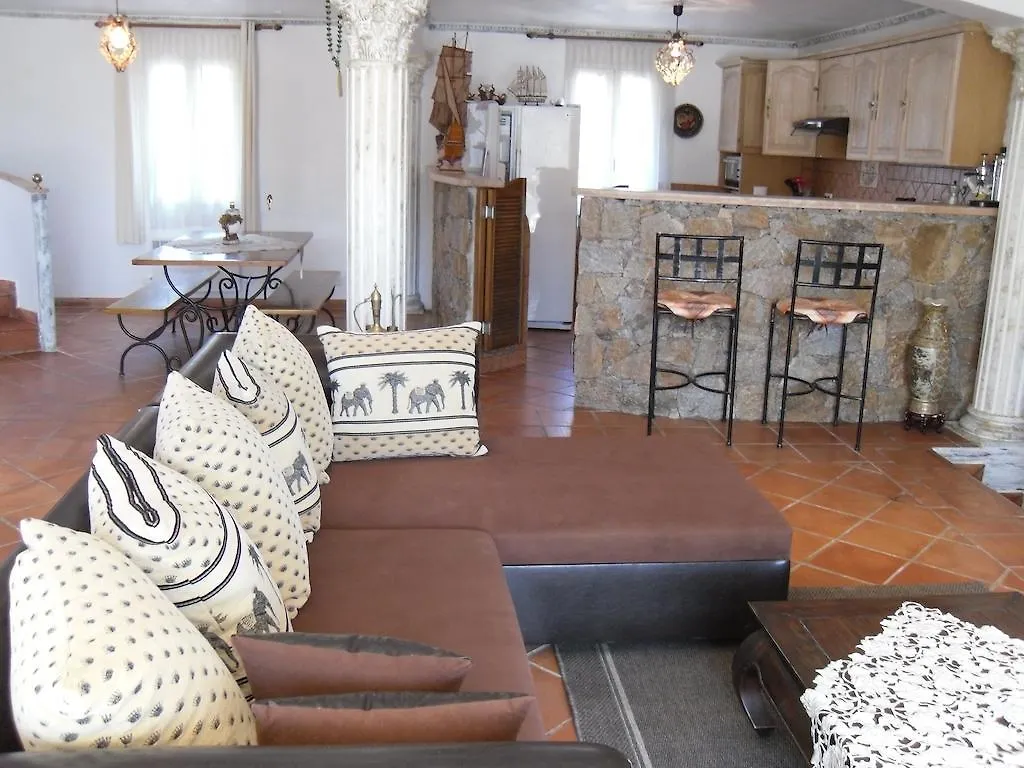 לה איסאמברה Villa Manon